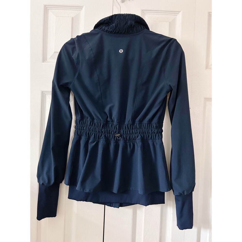 Lululemon Sights Seen Jacket Size 2 - Picture 8 of 11